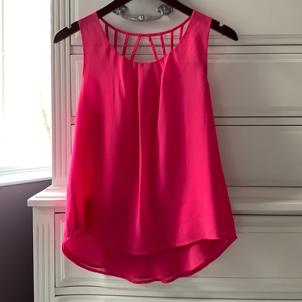 Bright pink tank top!